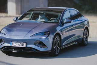 BYD láká české zákazníky na akci, která tady ještě nebyla. O servis a nabíjení se nebudete muset starat - Garáž.cz